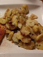 Steak Mit Zwiebeln Und Bratkartoffeln